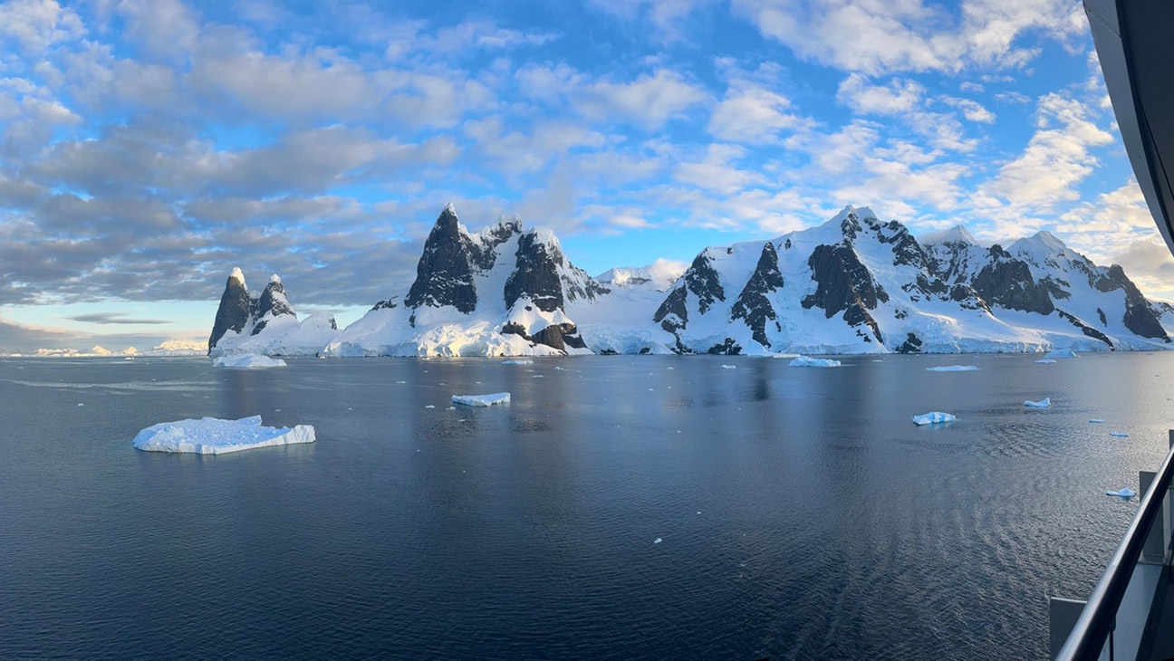 antarctica-panorama-H-2025.jpg