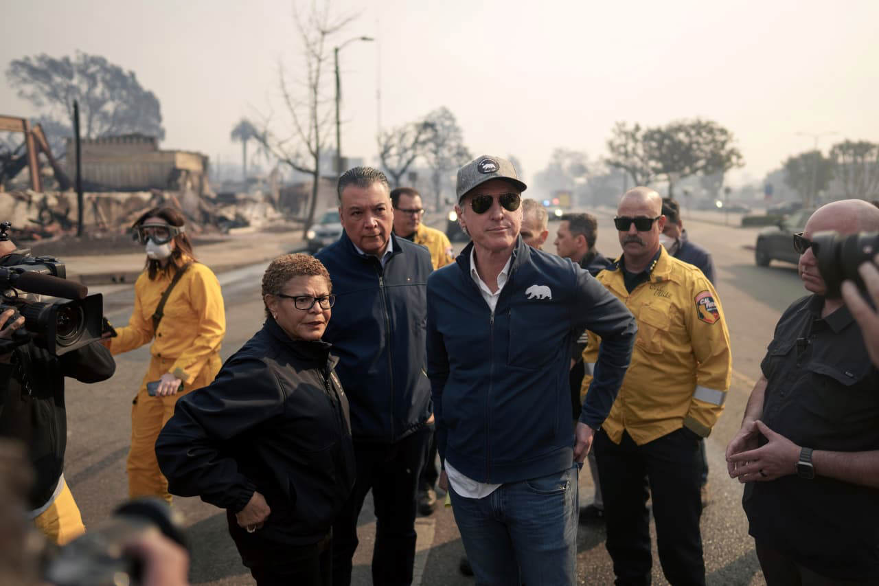 L.A. Mayor Reacts to Rick Caruso’s Criticism Over Palisades Fire Response