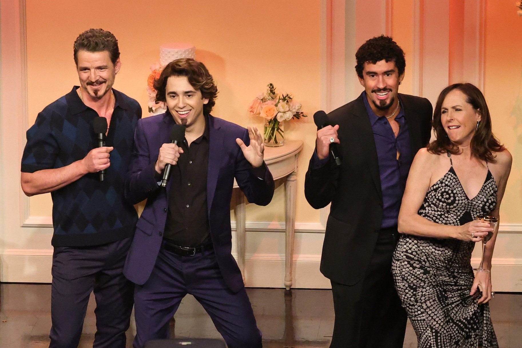 'SNL' Domingo Skit Returns While Sabrina Carpenter Hosts
