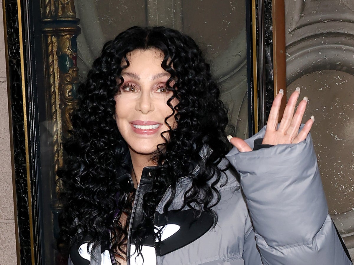 Cher Gets Candid About Aging: 'I Hate It'