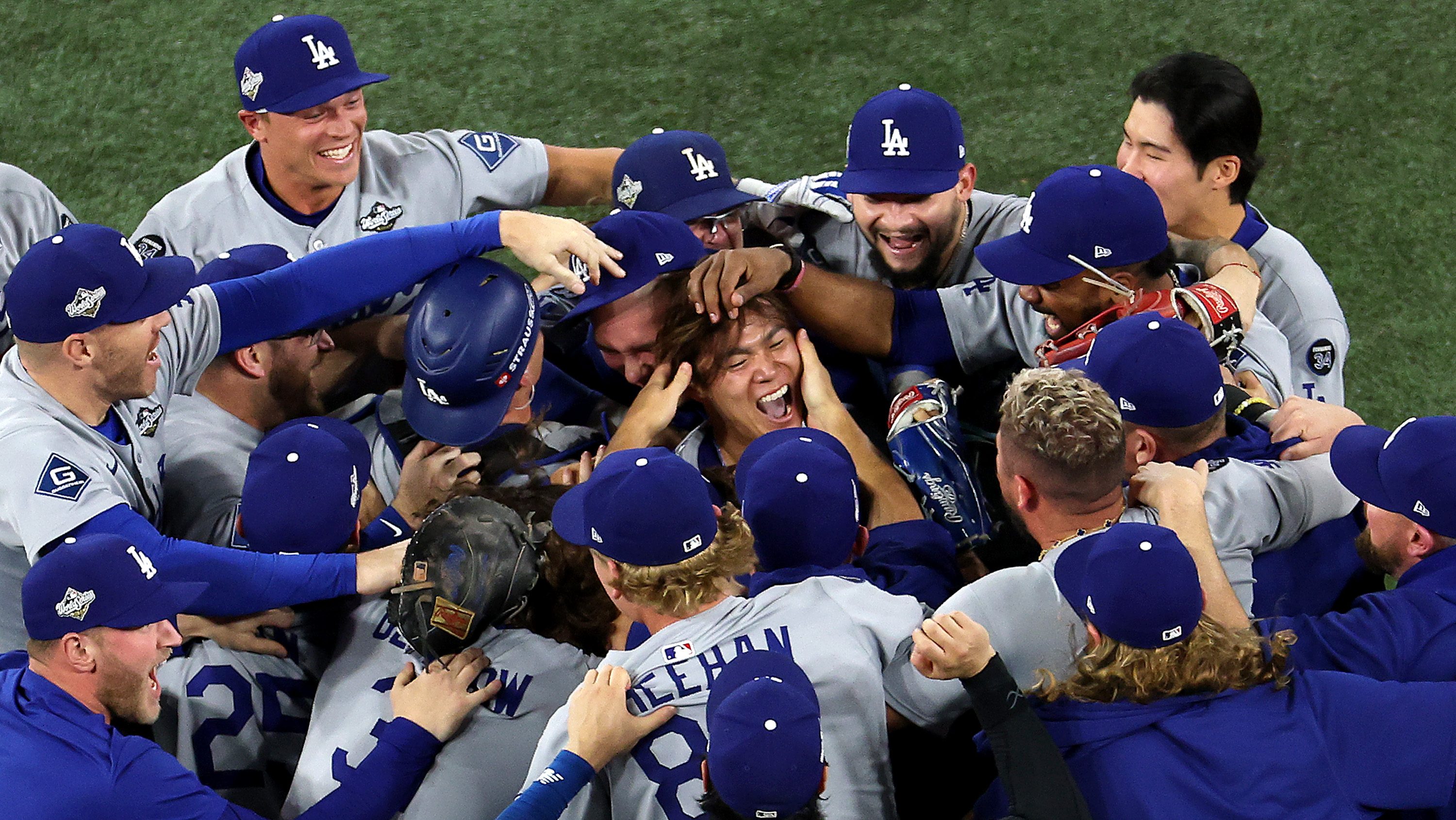 L.A. Dodgers Win World Series, Winning Consecutive Titles