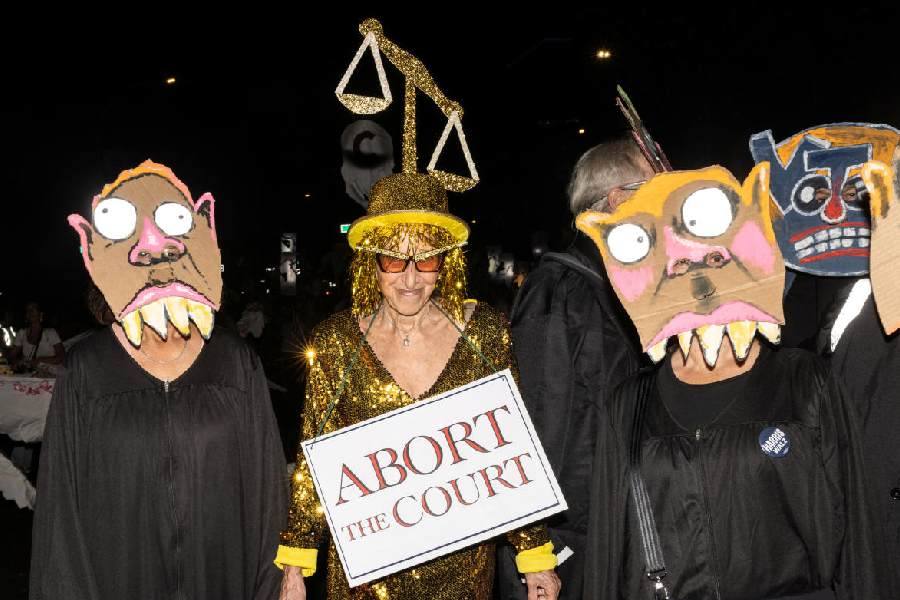 Trump Faces Apparition in Halloween Episode